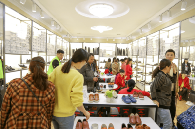 鞋仓网 开启鞋业新零售时代，打造一站式互联网鞋超市